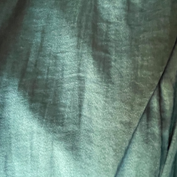 Ricki’s green short sleeve v neck blouse - Picture 5 of 5